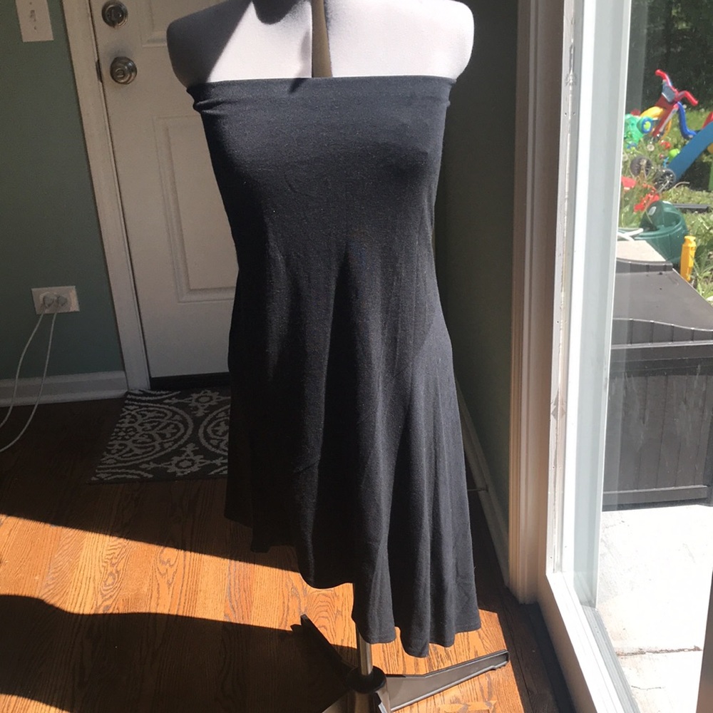 H&M Henne’s Strapless Black Dress